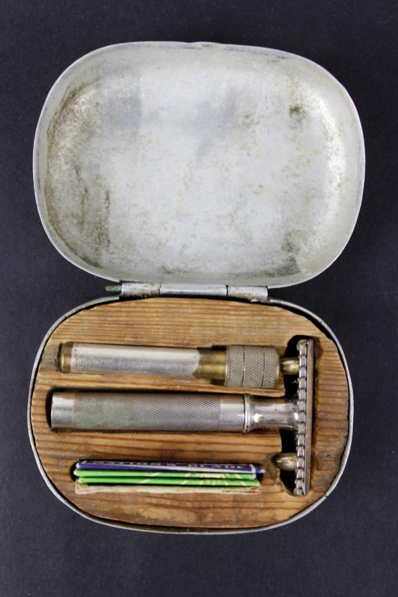 WW2 British Soldiers Field Shaving Kit Made From Soap Dish