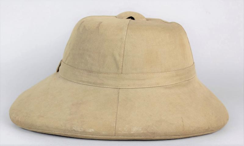 CS Militaria | WW2 British Welsh Regiment Sun Helmet 1940