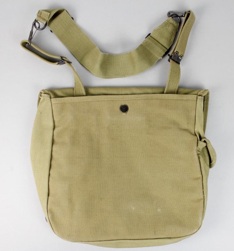 WW2 US Musette Bag & Carrying Strap 1942 With Matching Issue Numbers