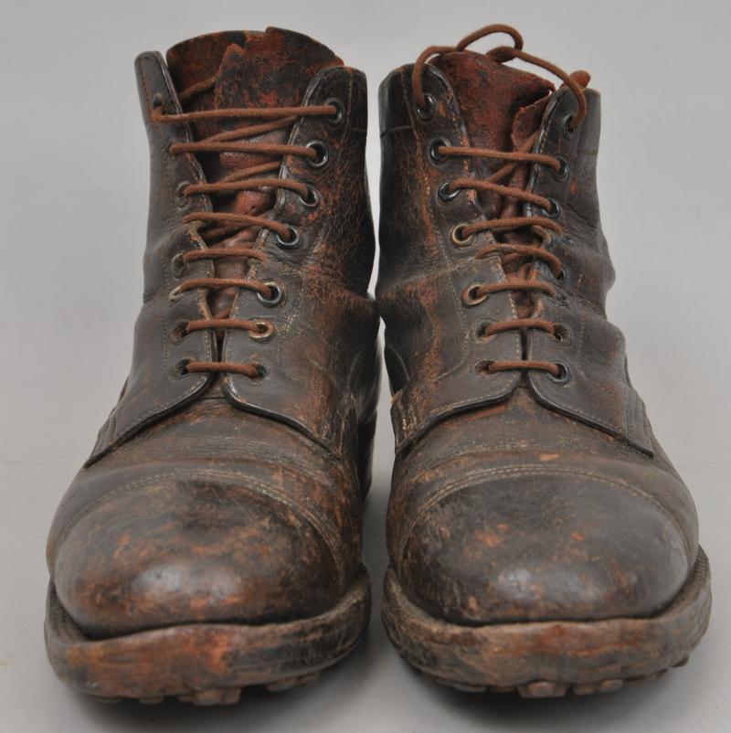 Rare WW1 British Early War B2 Boots With Broad Arrow Markings To Tongue & Sole