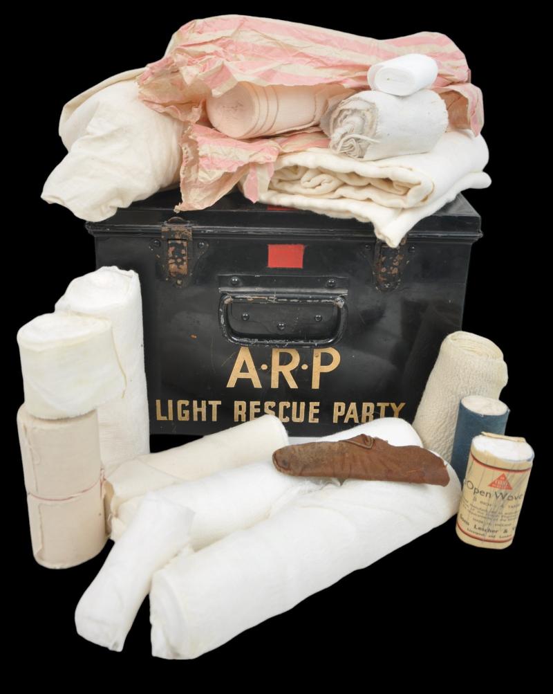 WW2 British Home Front ARP Light Rescue First Aid Box 1939