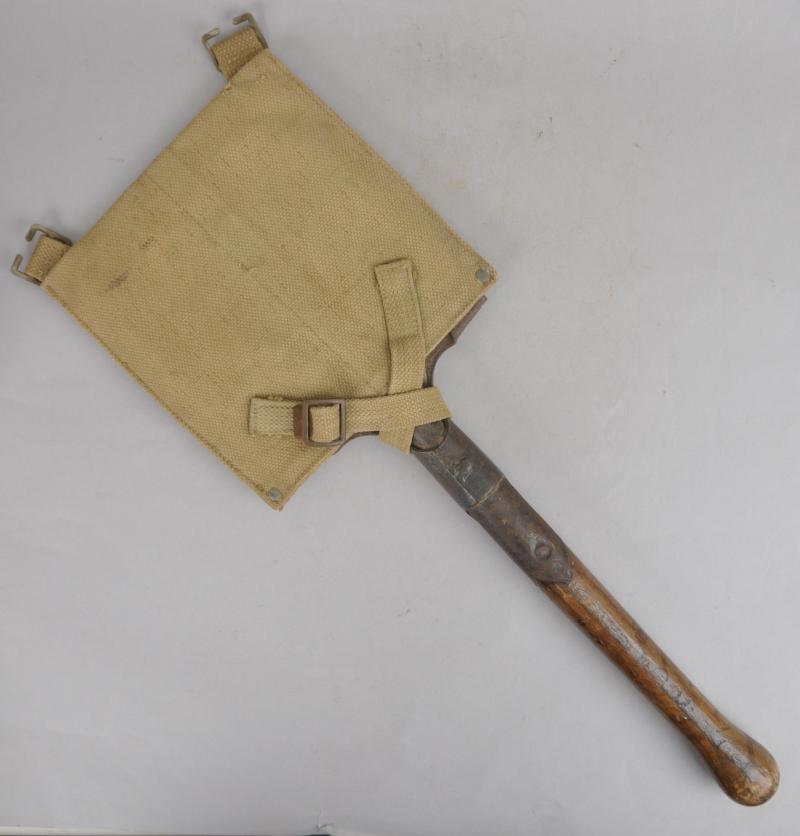 WW2 British Straight Entrenching Tool & Carrier - 1941