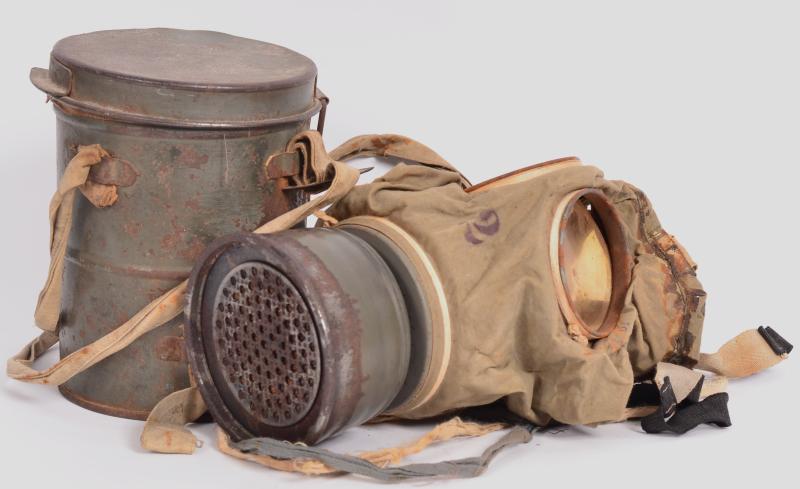 WW1 German Gummi Mask Set 1916