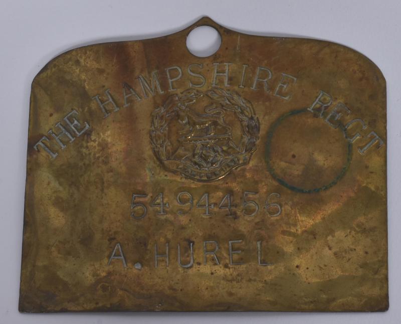 WW1/WW2  British Hampshire Regiment Bed Plate .