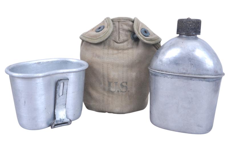 WW2 US Canteen Set With Mounted Cover As Used By Paratroopers