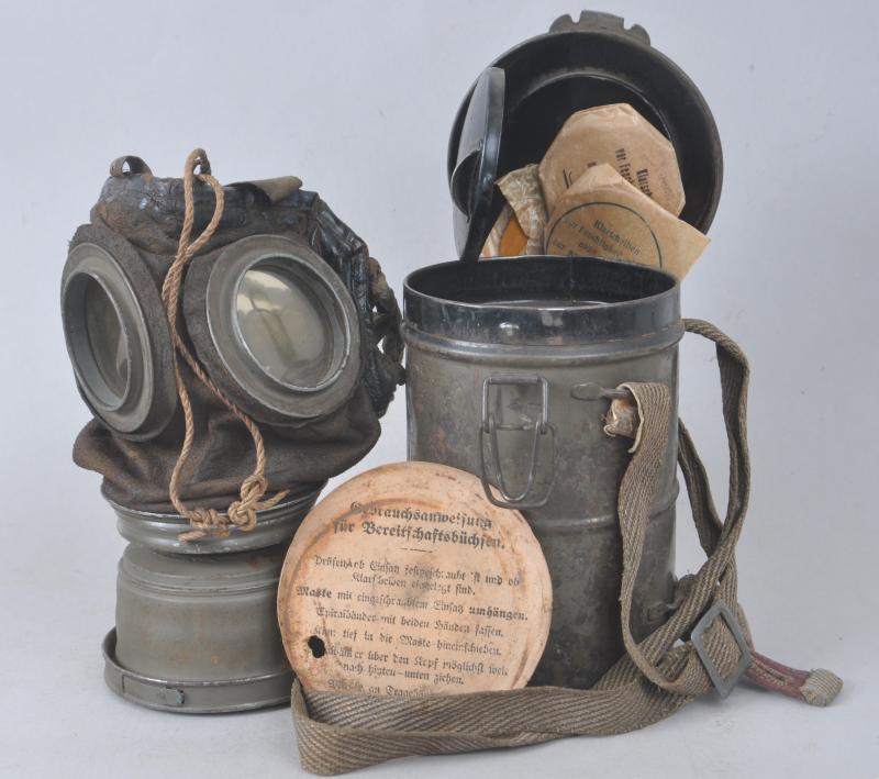 WW1 German Gas Mask Named 'Busch' Complete With Original Carrying Straps & Schnappdeckel Smoke/Arsenic Filter