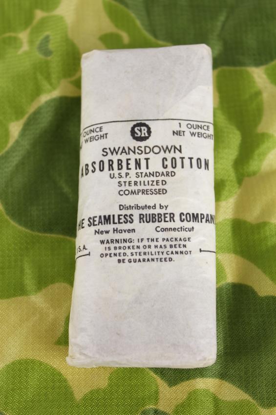 WW2 US Absorbent Cotton ( Medical Kits ) 