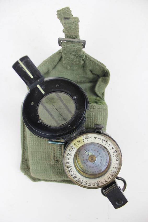 WW2 British 1944 Pattern Compass Pouch & Compass