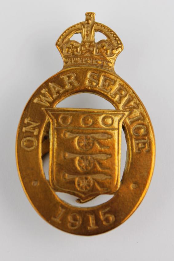 WW1 British  'ON WAR SERVICE ' 1915 Badge